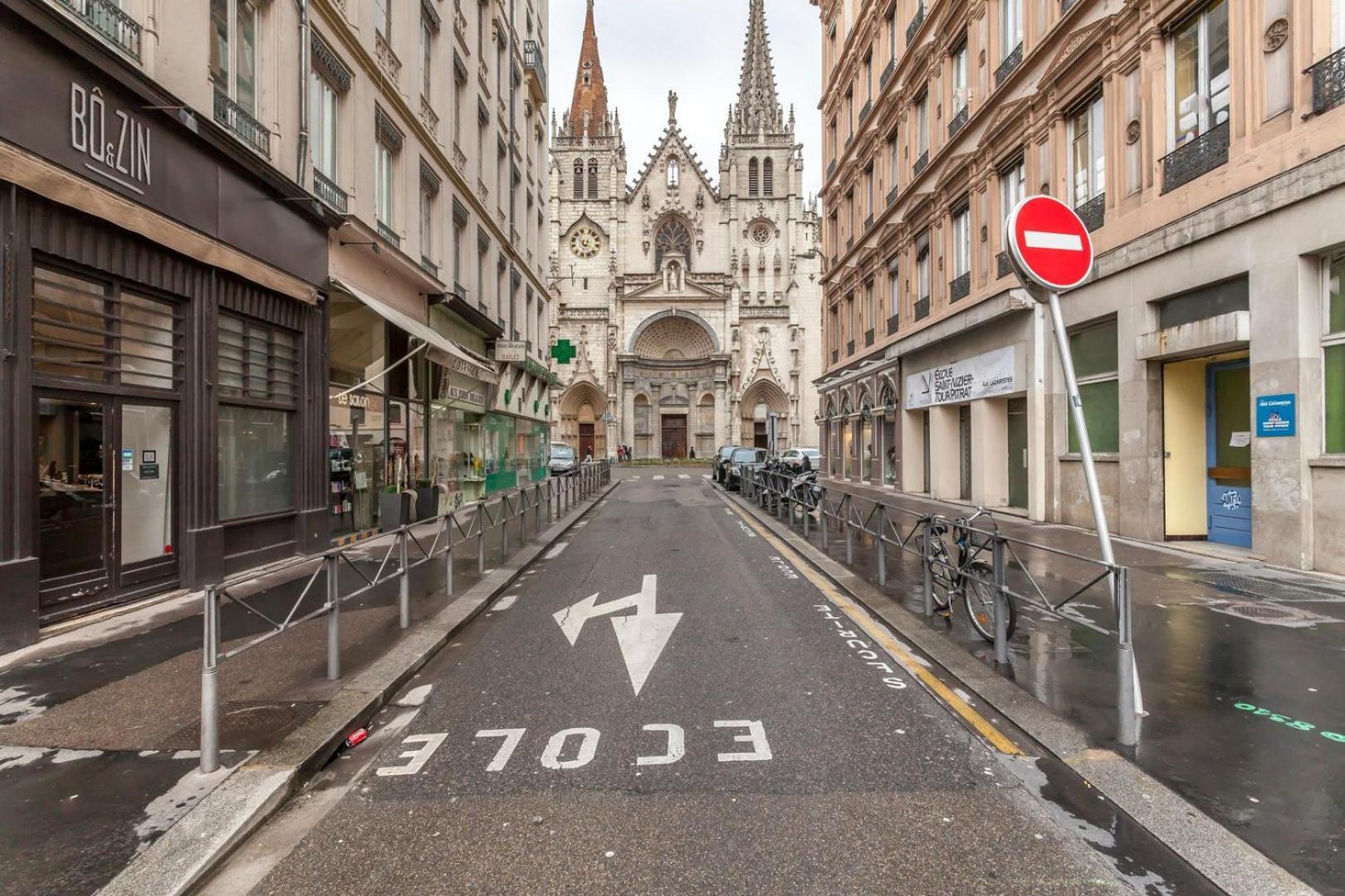 Colombe - Location T2 - Lyon 2 Apartment Luaran gambar